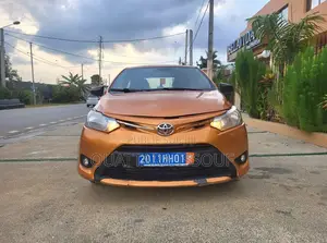 Toyota Yaris L Hatchback 3dr 2016 Jaune