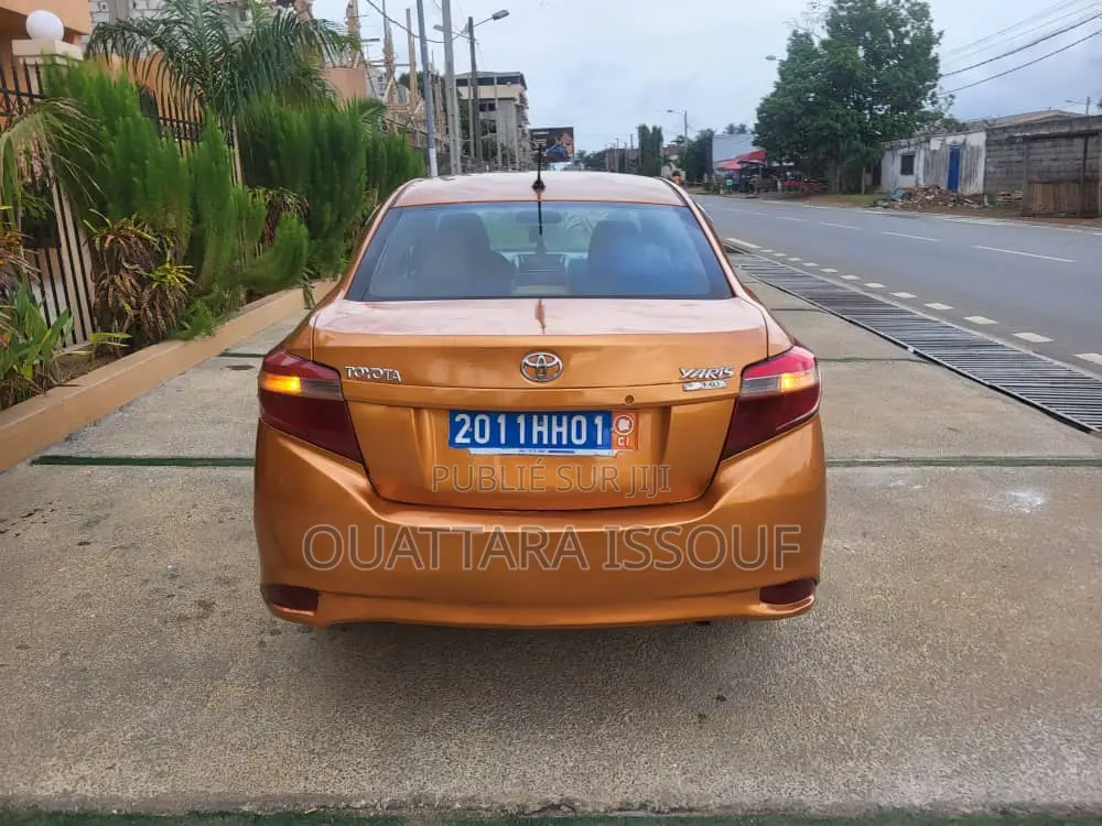 Toyota Yaris L Hatchback 3dr 2016 Jaune