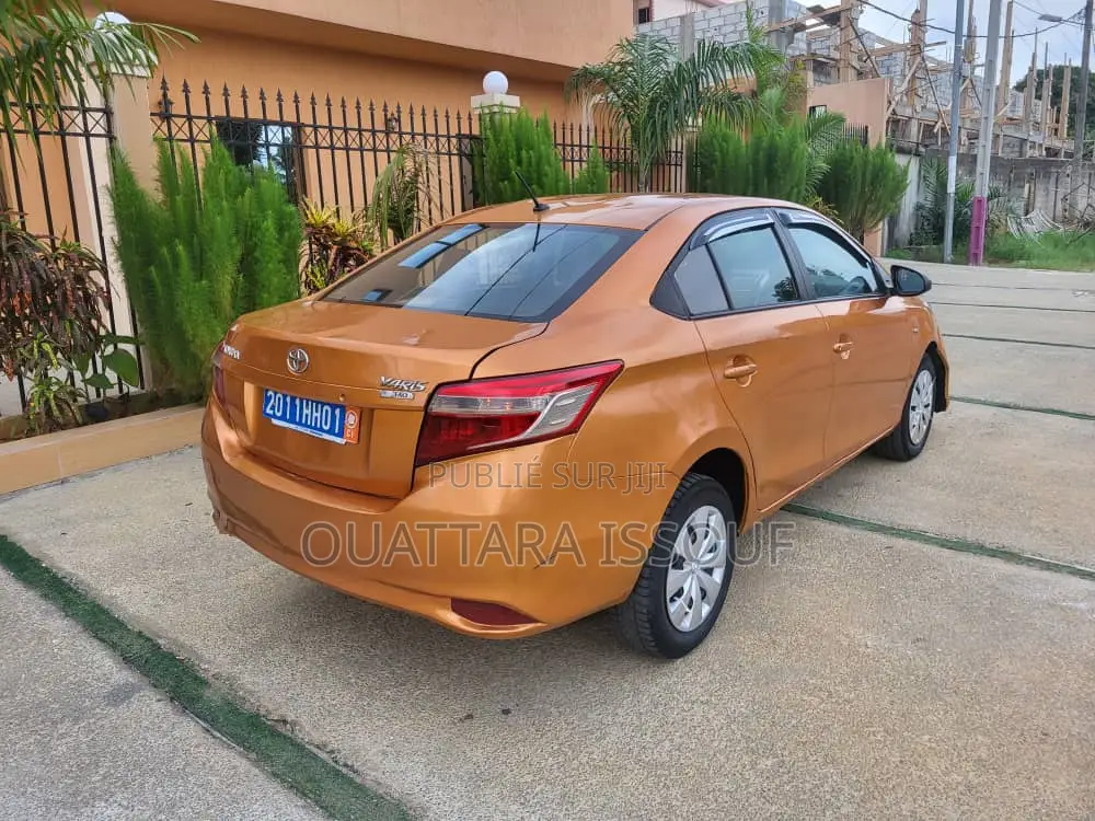 Toyota Yaris L Hatchback 3dr 2016 Jaune