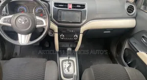 Toyota Rush 1.5 AWD 2018 Gris