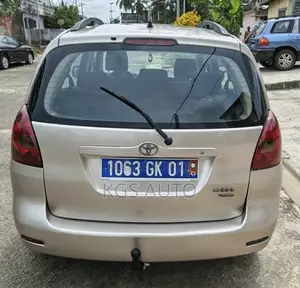 Toyota Verso 1.6 2010 Beige