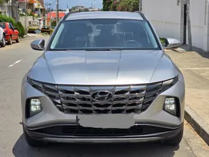 Photo - Hyundai Tucson Limited 2022 Gris