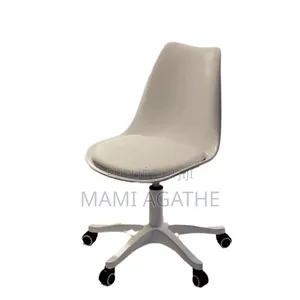 Photo - Chaise Tulipe À Roulette
