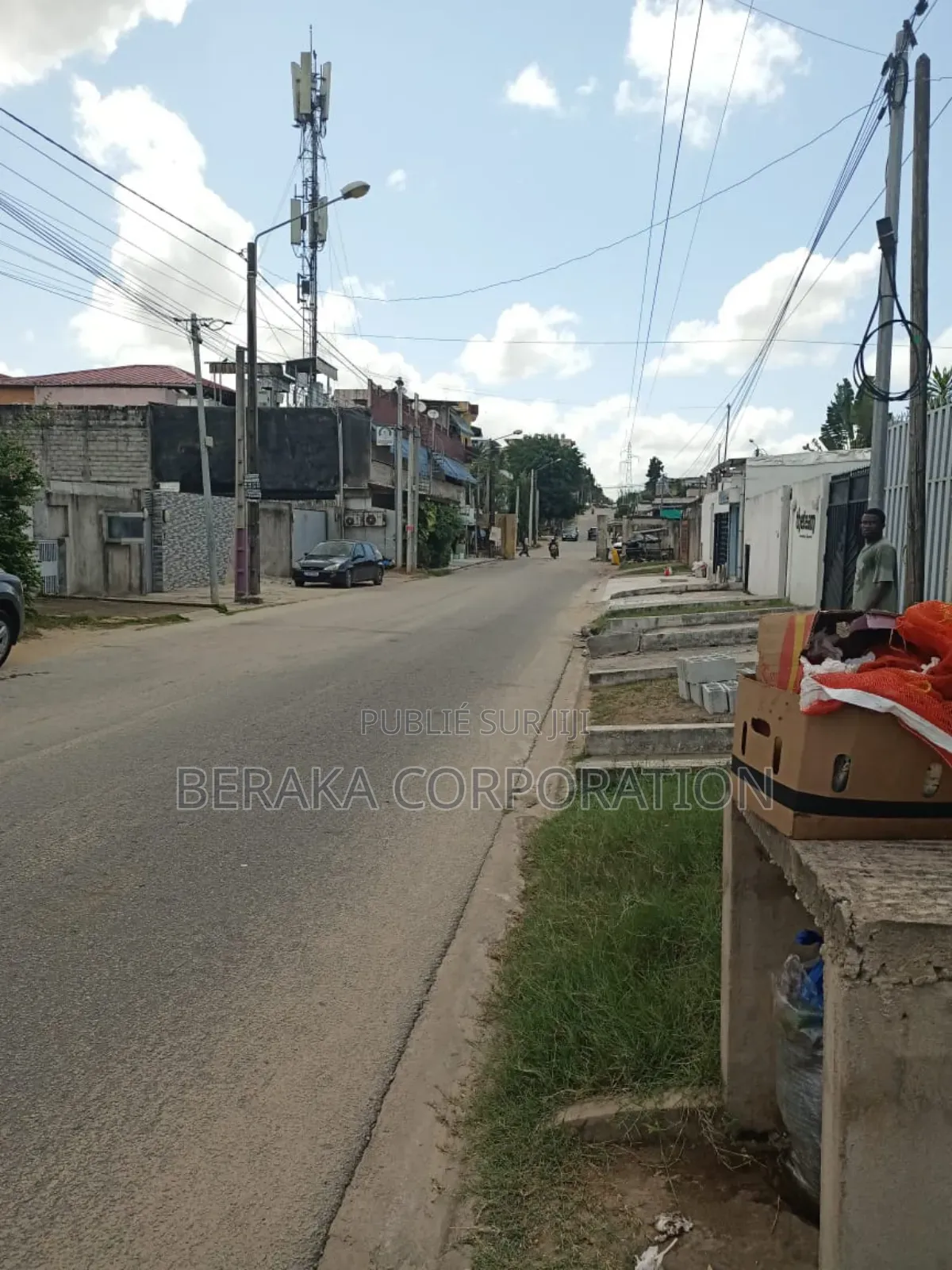 3chbre Maison dans Beraka Corporation, Cocody à Vendre