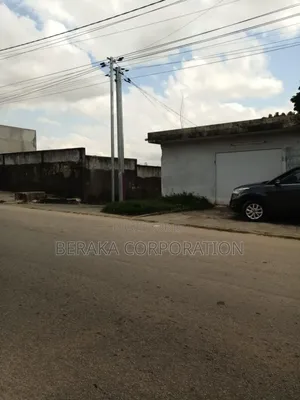 3chbre Maison dans Beraka Corporation, Cocody à Vendre