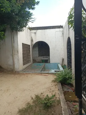 3chbre Maison dans Beraka Corporation, Cocody à Vendre