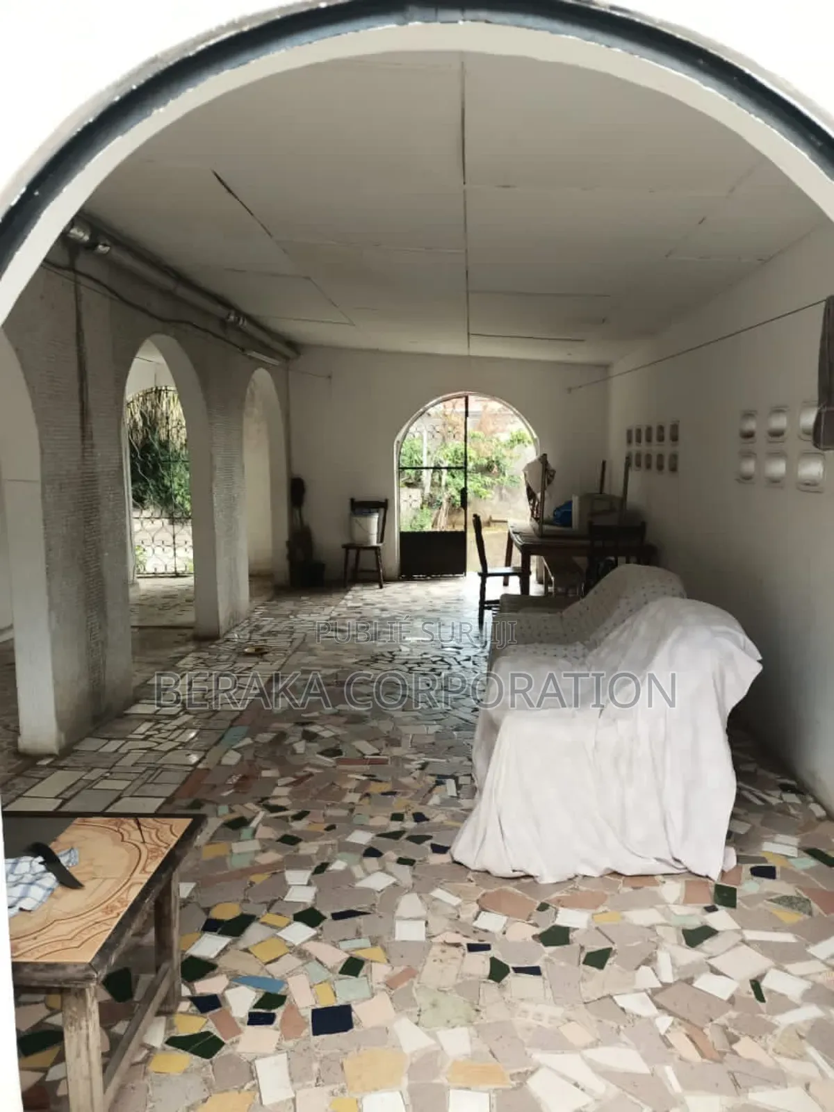 3chbre Maison dans Beraka Corporation, Cocody à Vendre