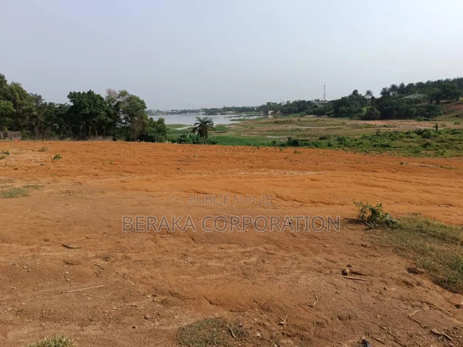 Terrain De 3041m2 Avec Acd en Vente a M'badon