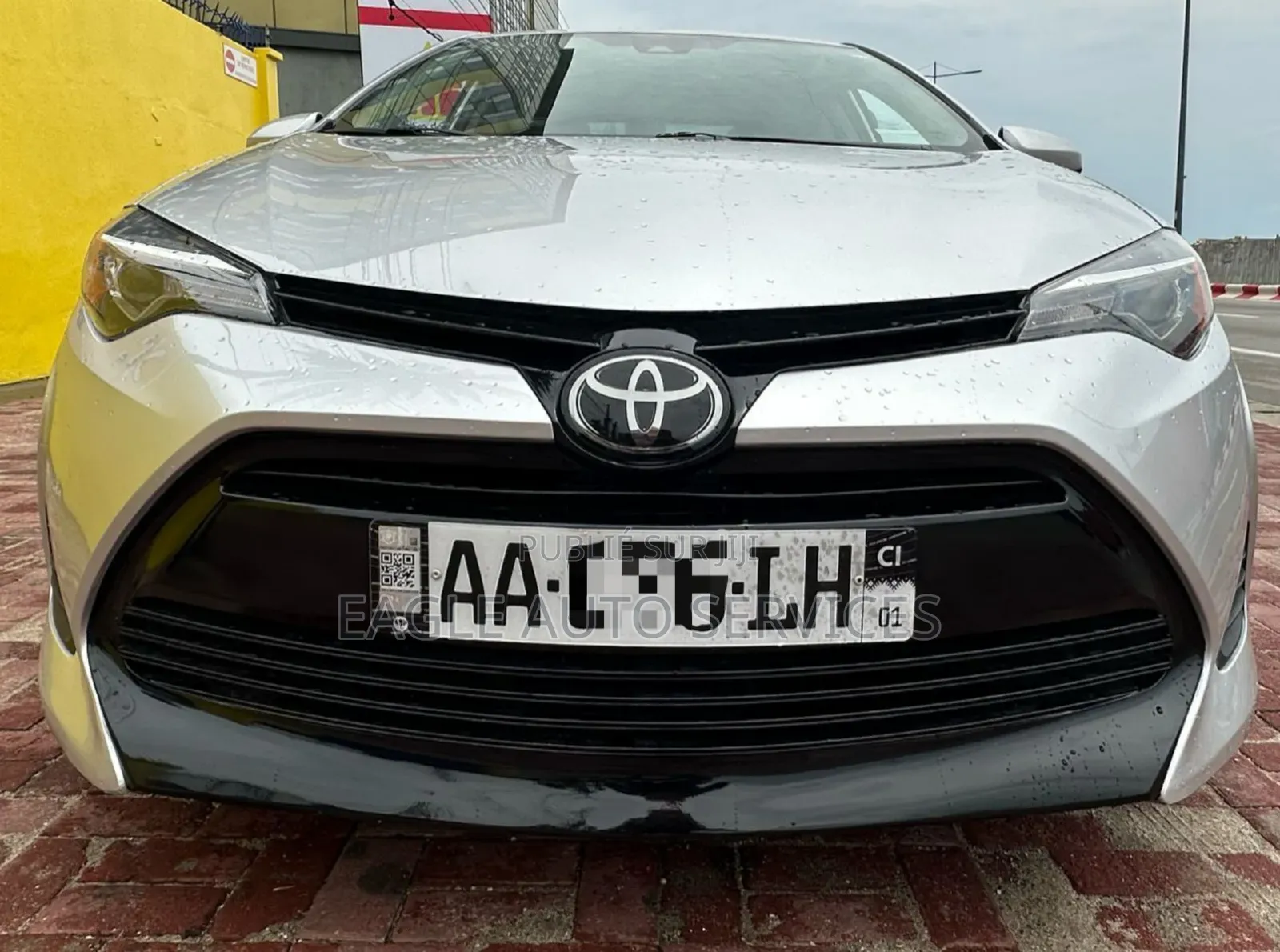 Toyota Corolla LE (1.8L 4cyl 2A) 2019 Gris