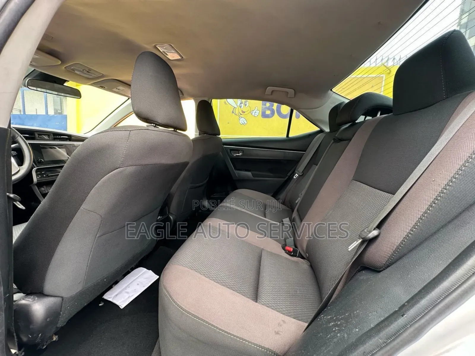 Toyota Corolla LE (1.8L 4cyl 2A) 2019 Gris