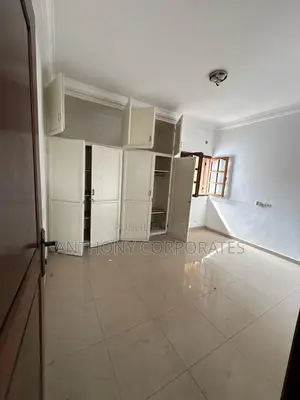 11chbre Villa dans Anthony, Cocody à Louer