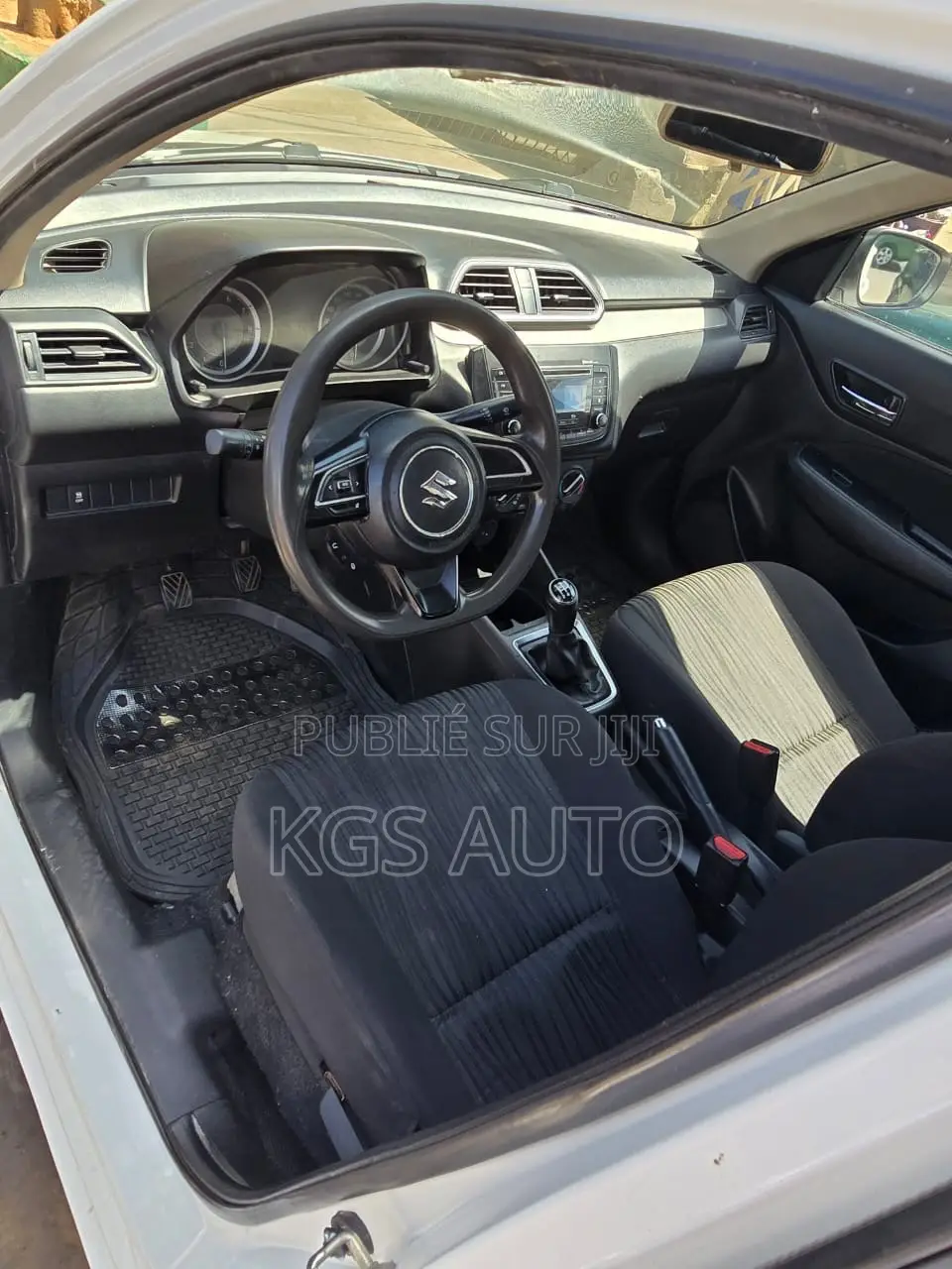 Suzuki Dzire 2022 Blanc