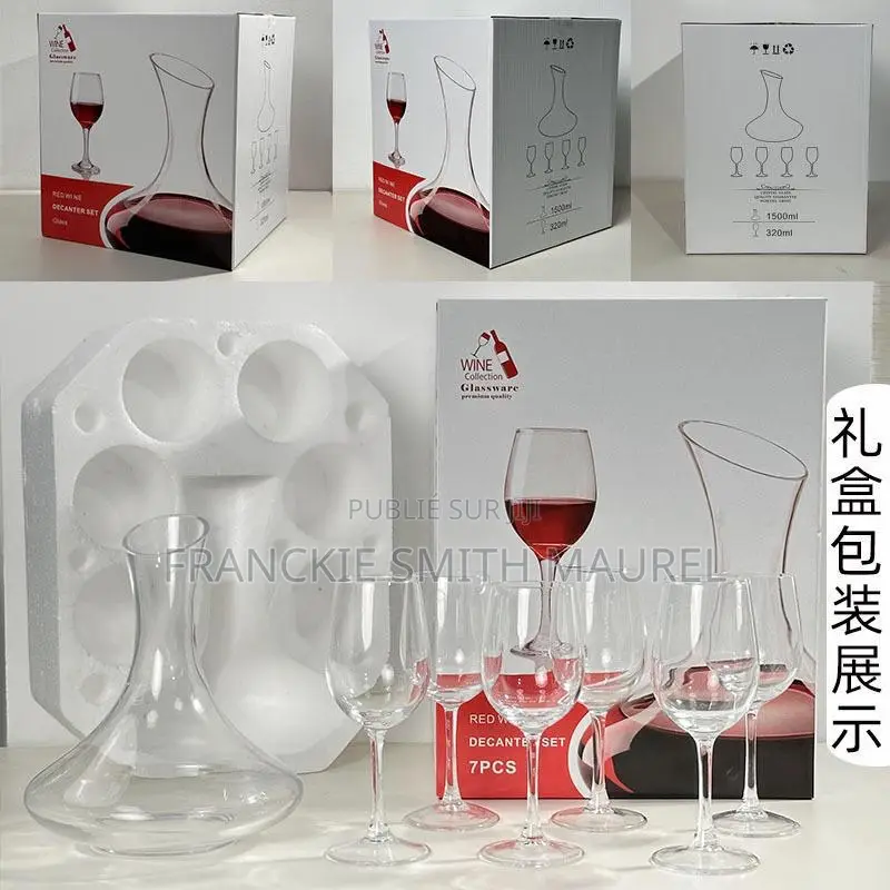 Verres De Vin (6) Et 1 Grande Carafe Dispo