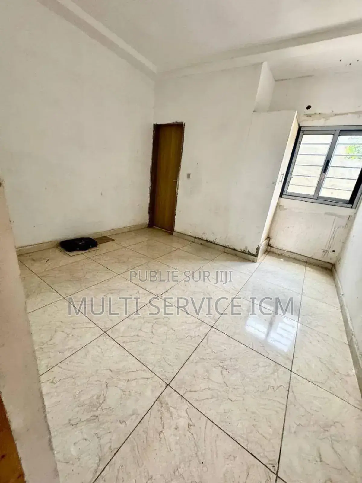 Furnished 8chbre Duplex dans Ismael Coulibaly, Cocody à Vendre