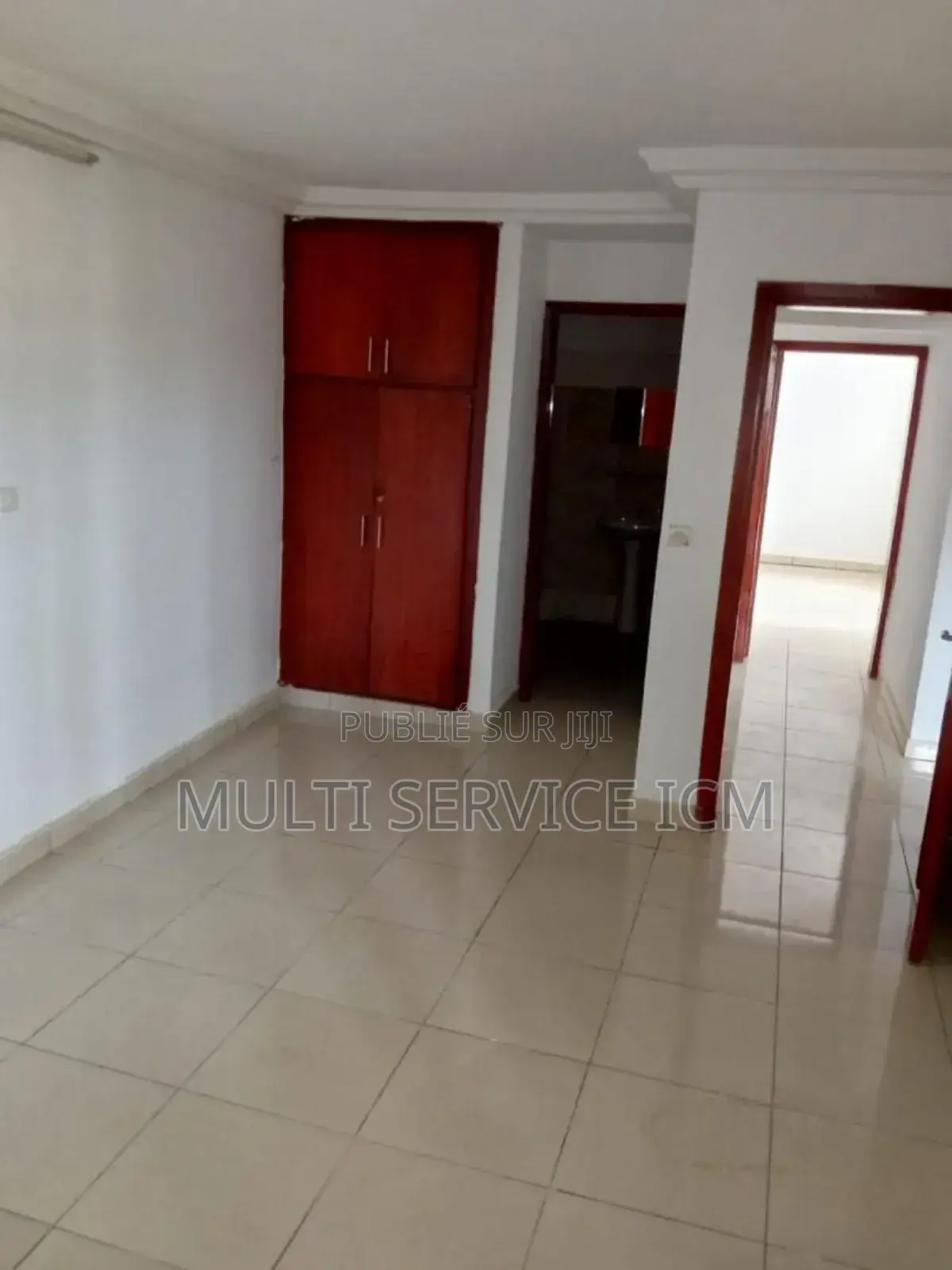 5chbre Duplex dans Ismael Coulibaly, Cocody à Vendre