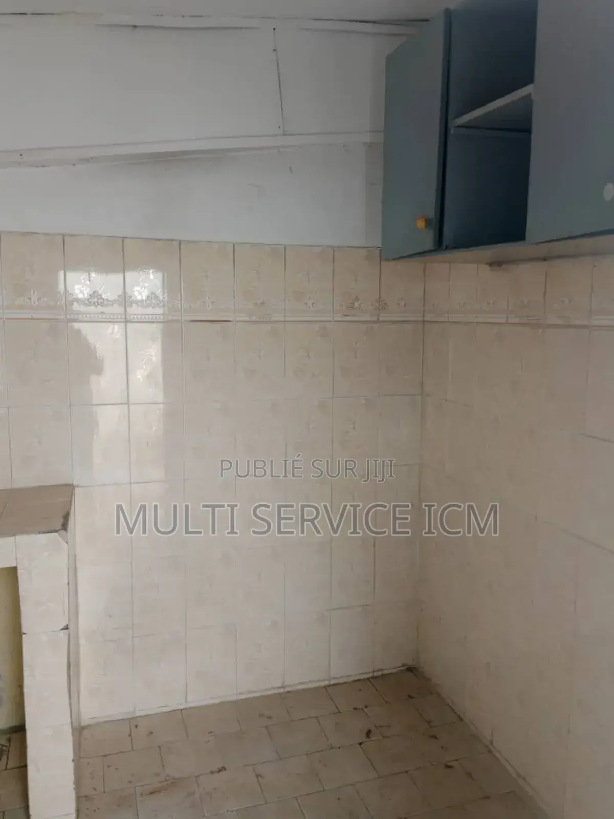 Furnished 8chbre Duplex dans Ismael Coulibaly, Cocody à Vendre