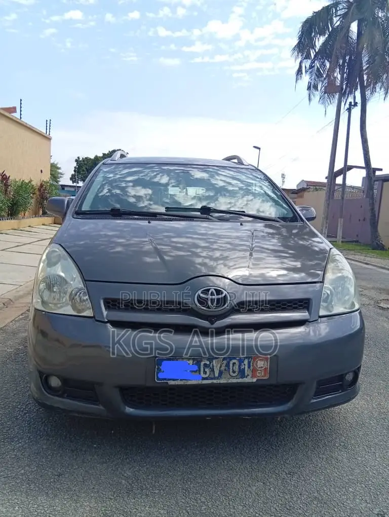 Toyota Verso 1.6 2009 Gris