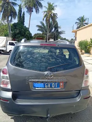 Toyota Verso 1.6 2009 Gris