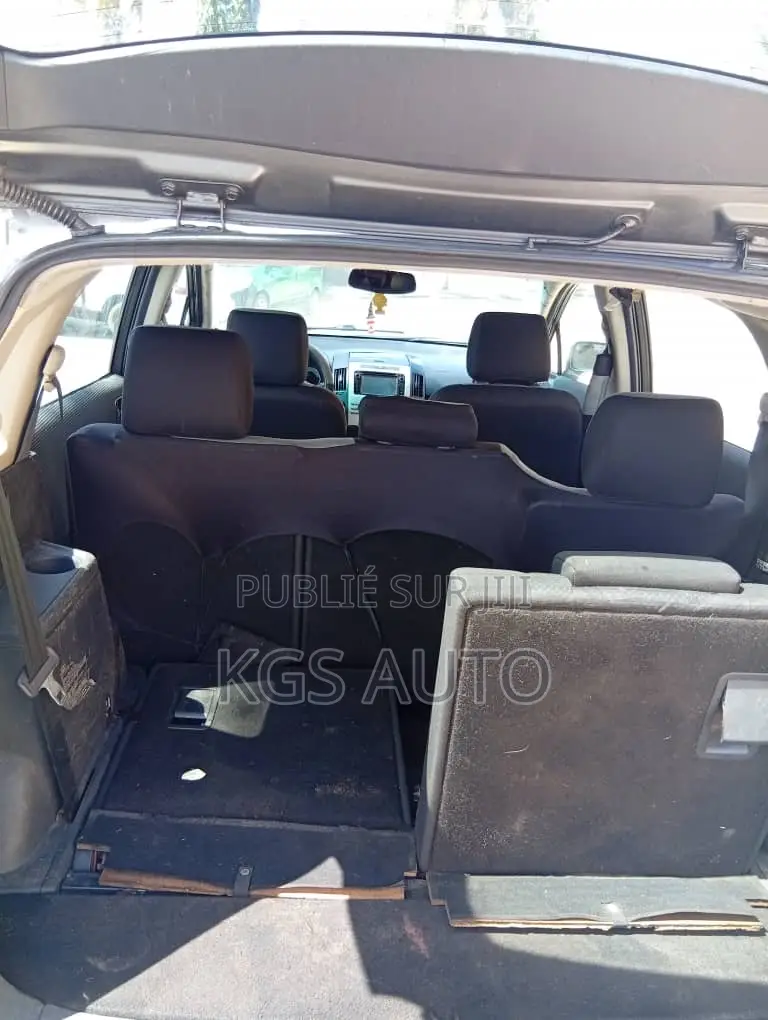 Toyota Verso 1.6 2009 Gris