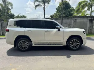 Toyota Land Cruiser Prado 2024 Blanc
