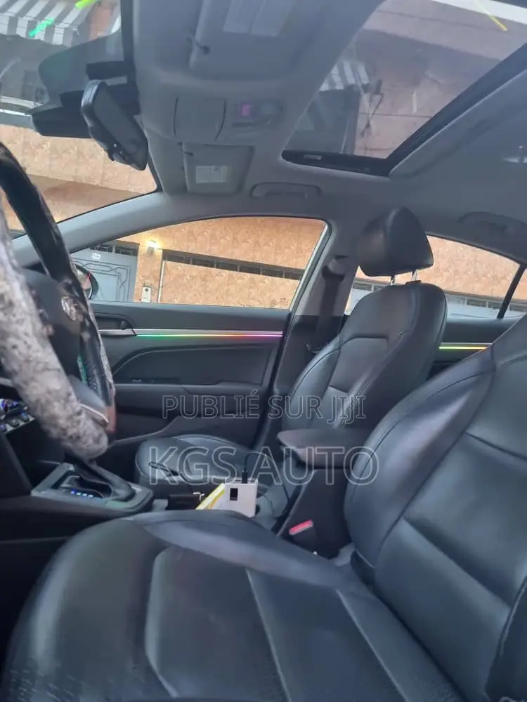 Hyundai Elantra Limited 2020 Gris