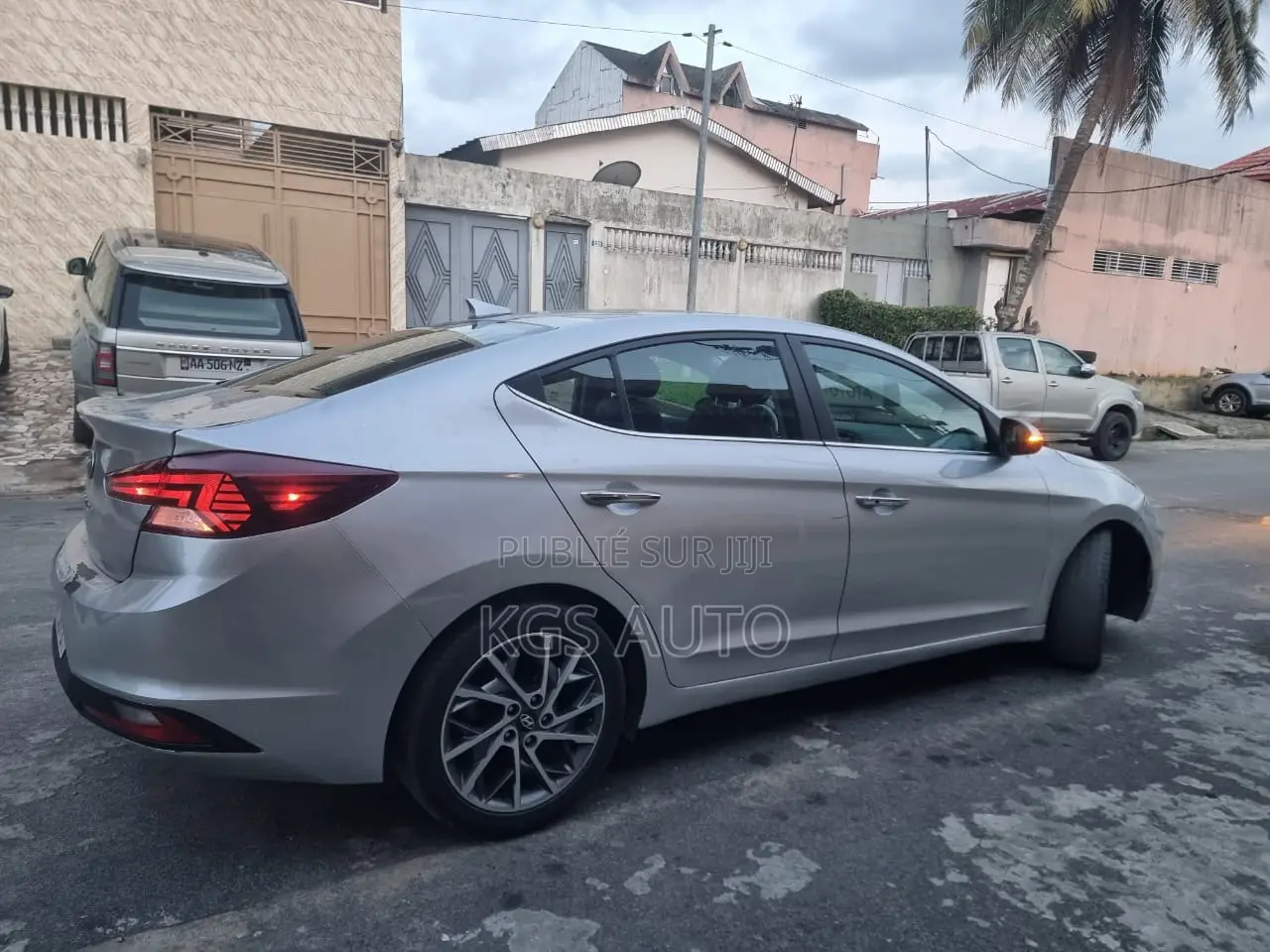 Hyundai Elantra Limited 2020 Gris