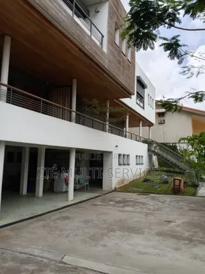 Furnished 7chbre Duplex dans Zié Multi-Service, Cocody à Vendre