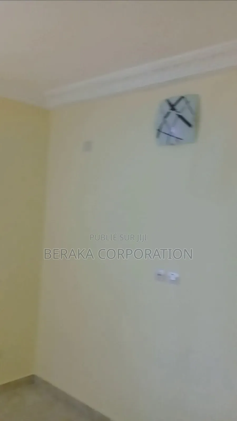 5chbre Maison dans Beraka Corporation, Cocody à Vendre