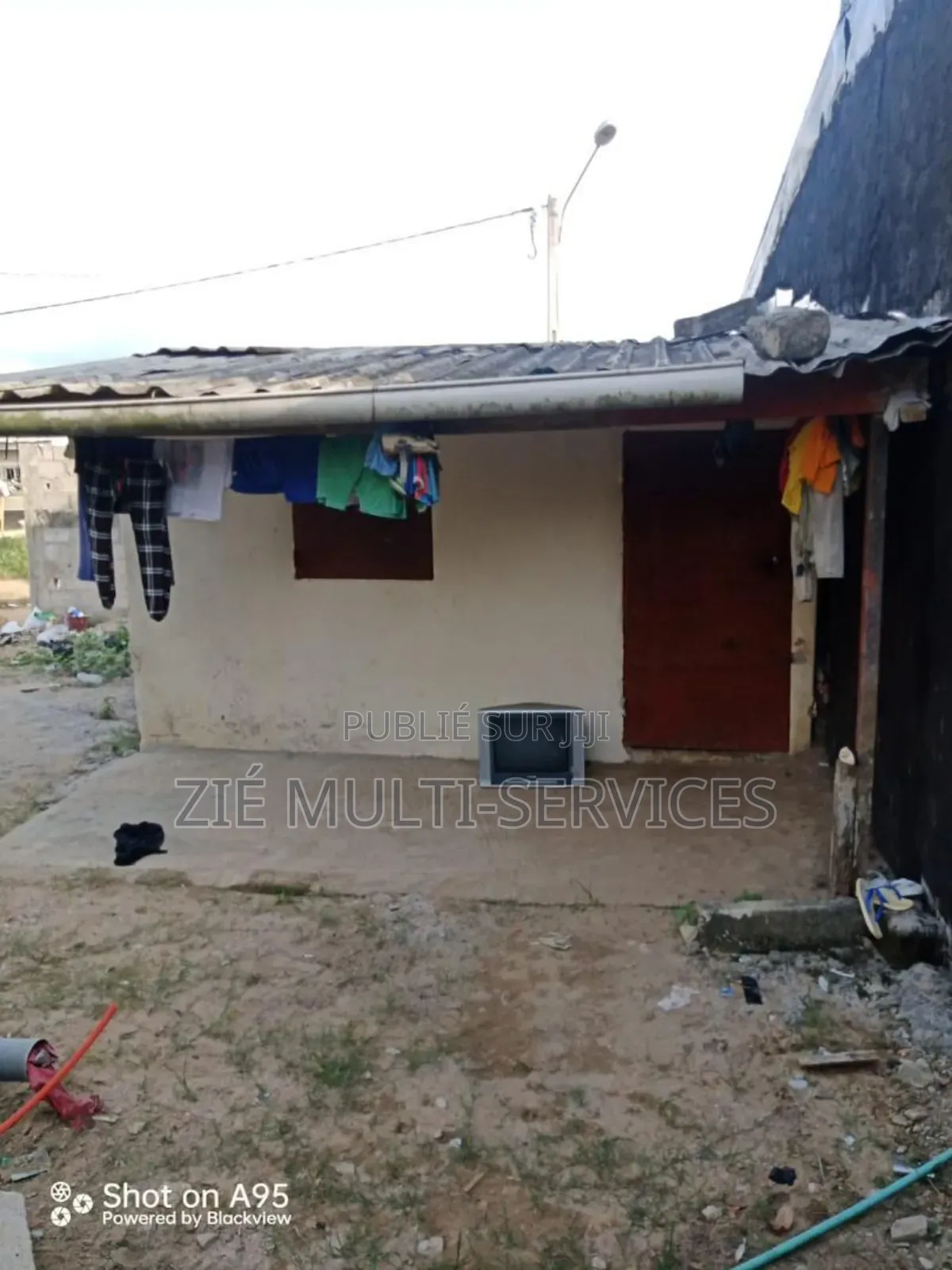 8chbre Maison dans Zié Multi-Service, Abobo-Doume à Vendre