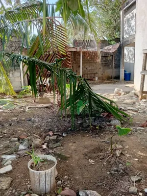 Terrain De 600m2 Avec Acd en Vente Dans La Zone Abidjan Mal