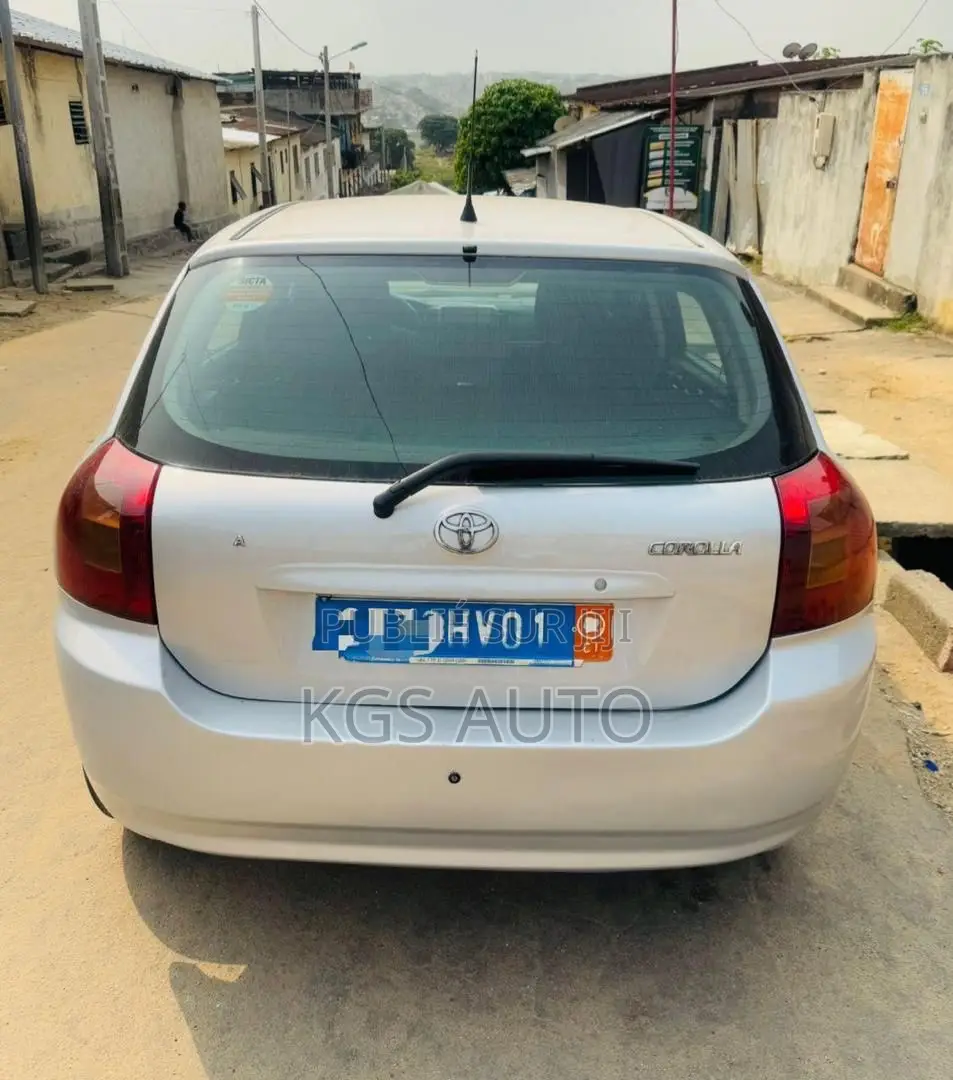 Toyota Corolla Sedan 2004 Gris