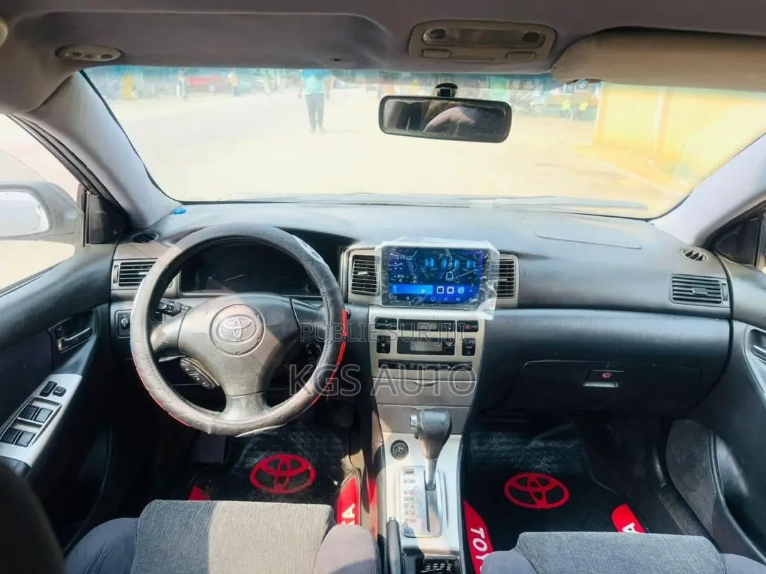 Toyota Corolla Sedan 2004 Gris