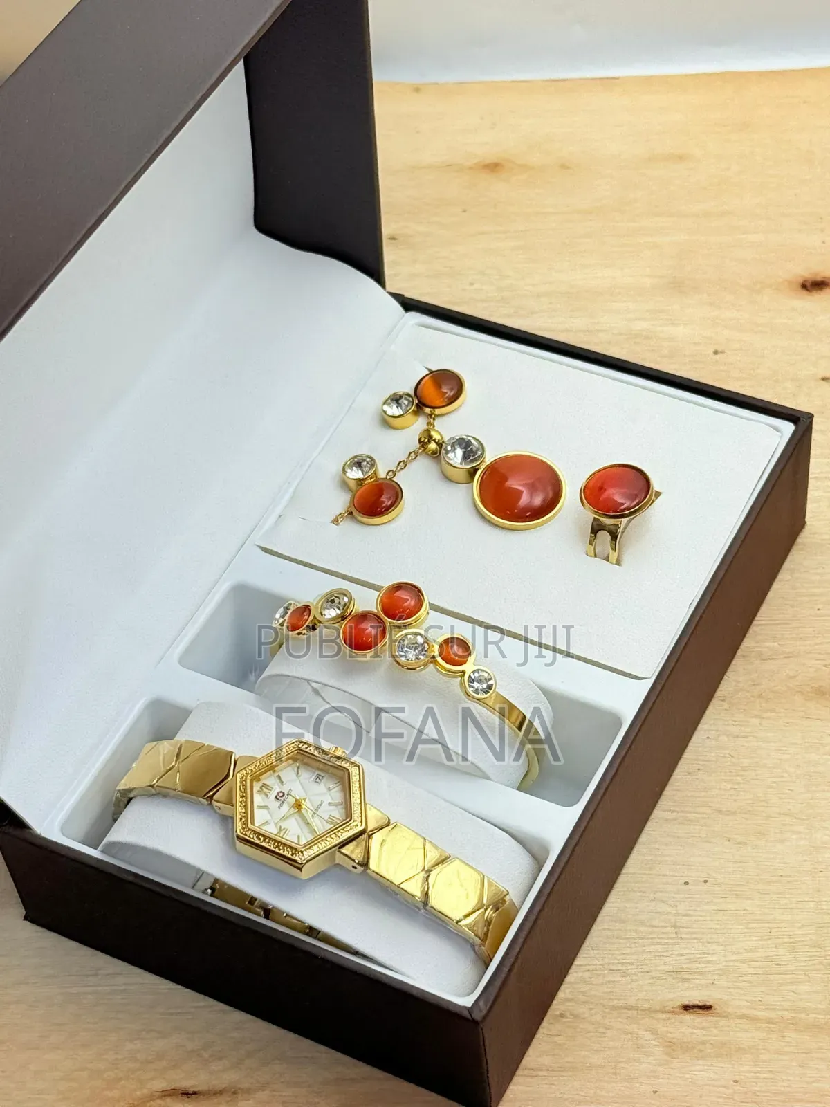Bijoux Un Ensemble