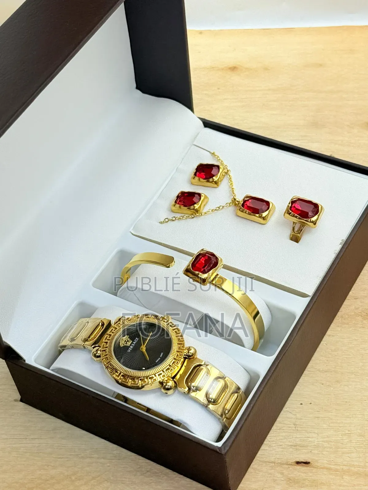Bijoux Un Ensemble