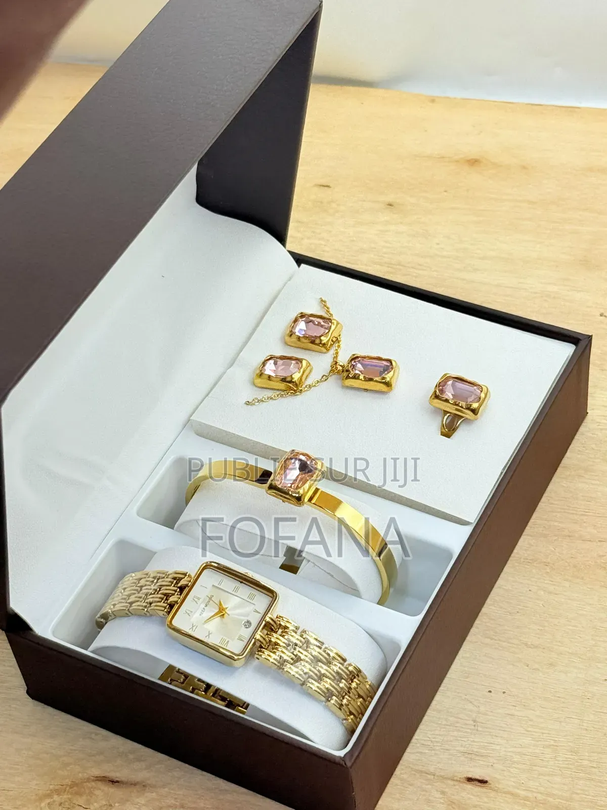 Bijoux Un Ensemble