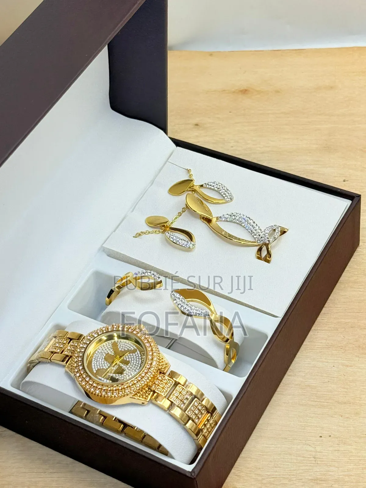 Bijoux Un Ensemble