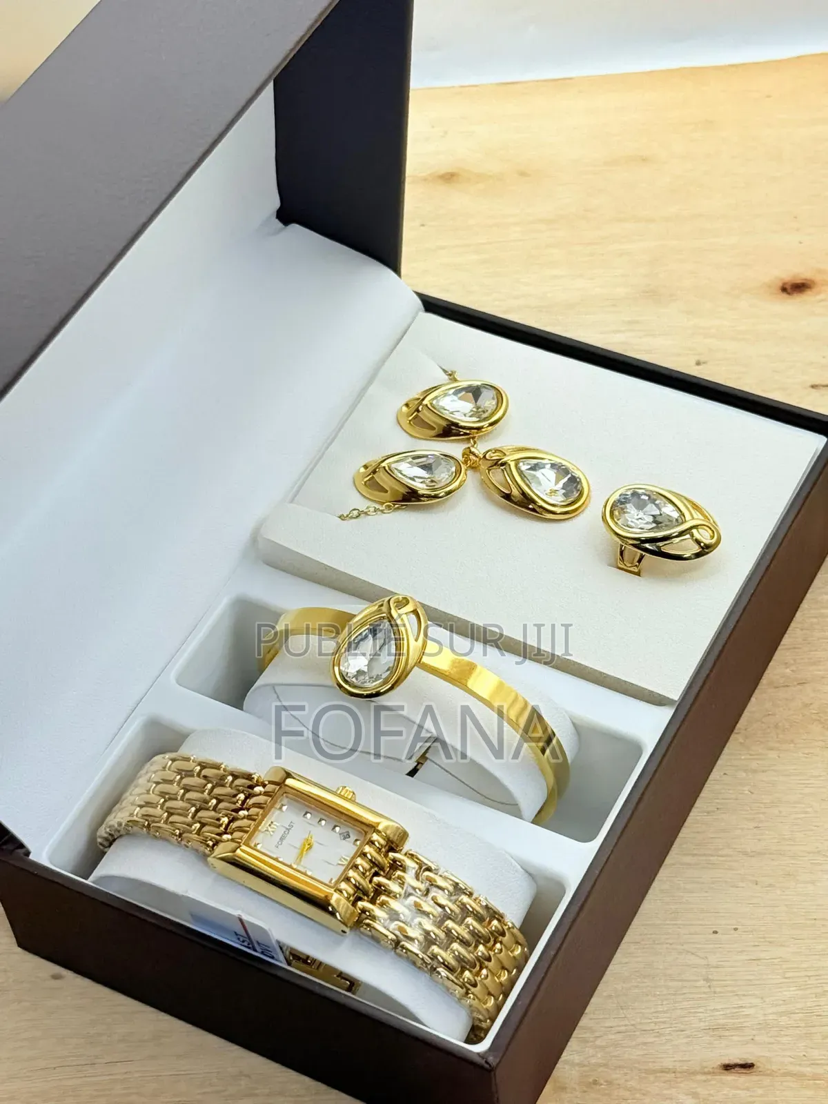 Bijoux Un Ensemble