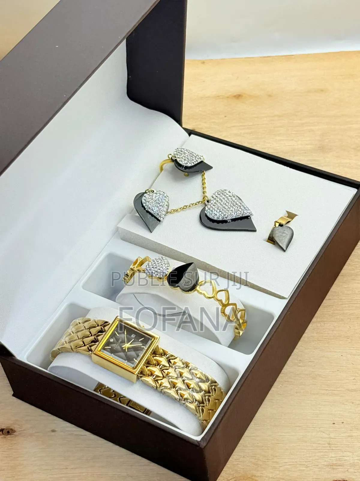 Bijoux Un Ensemble