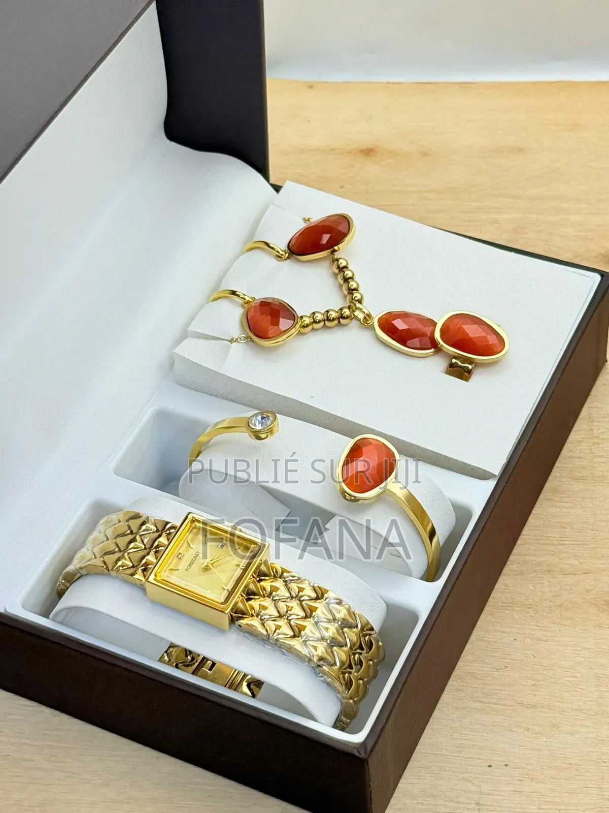 Bijoux Un Ensemble
