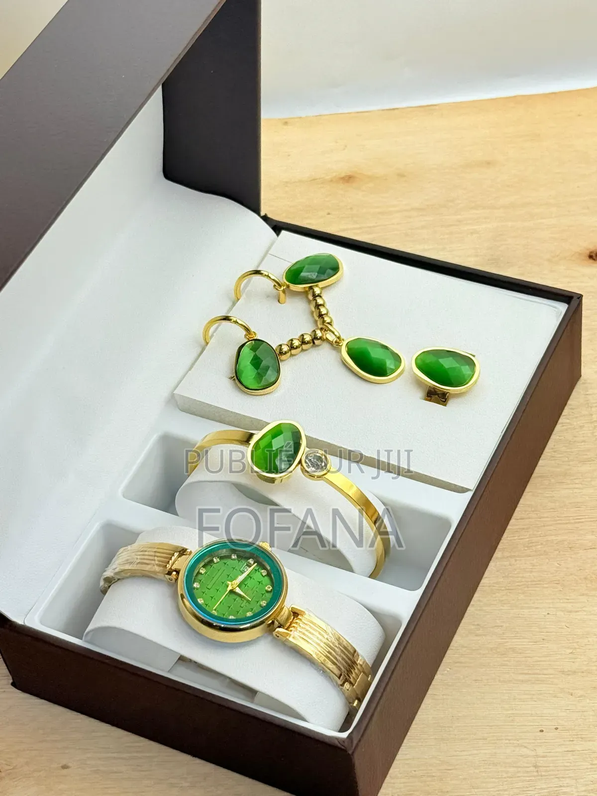 Bijoux Un Ensemble