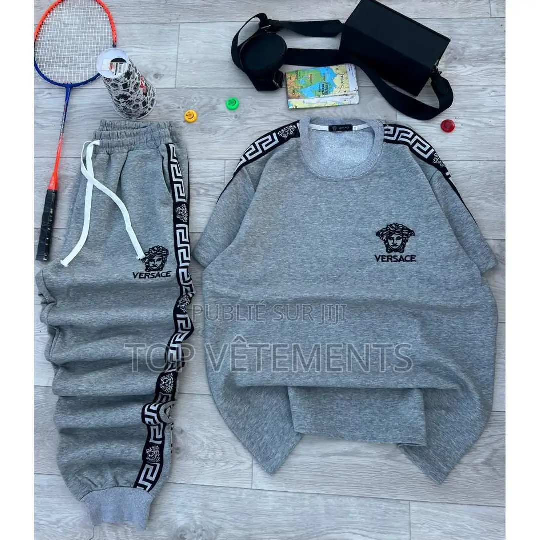 Nouvelle Collection De Survêtement Stock Limité .