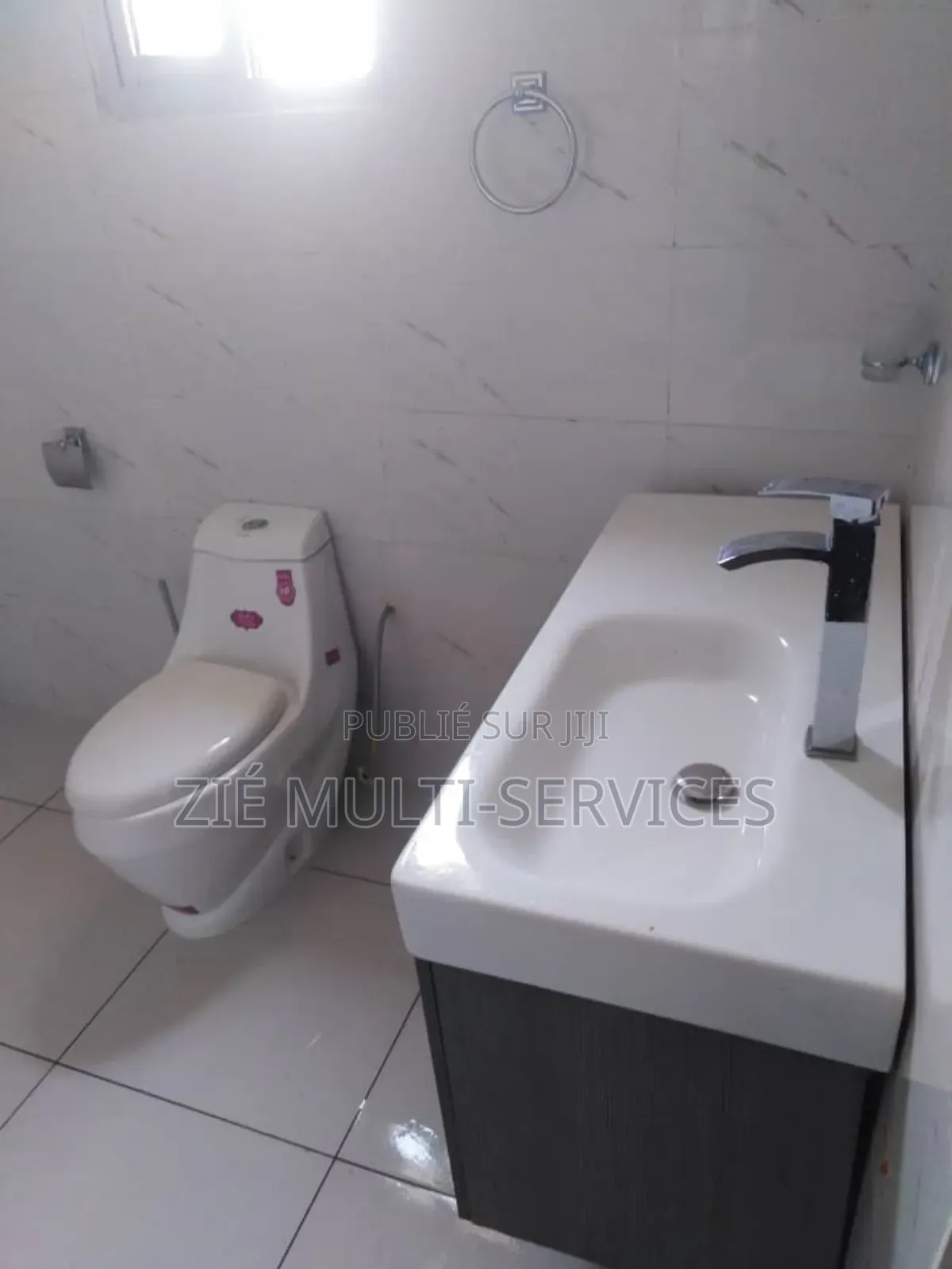 3chbre Appartement dans Zié Multi-Service, Abobo-Doume à Vendre