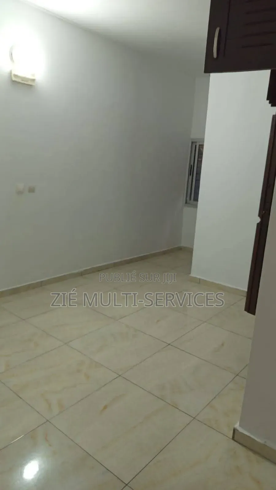 3chbre Appartement dans Zié Multi-Service, Abobo-Doume à Vendre