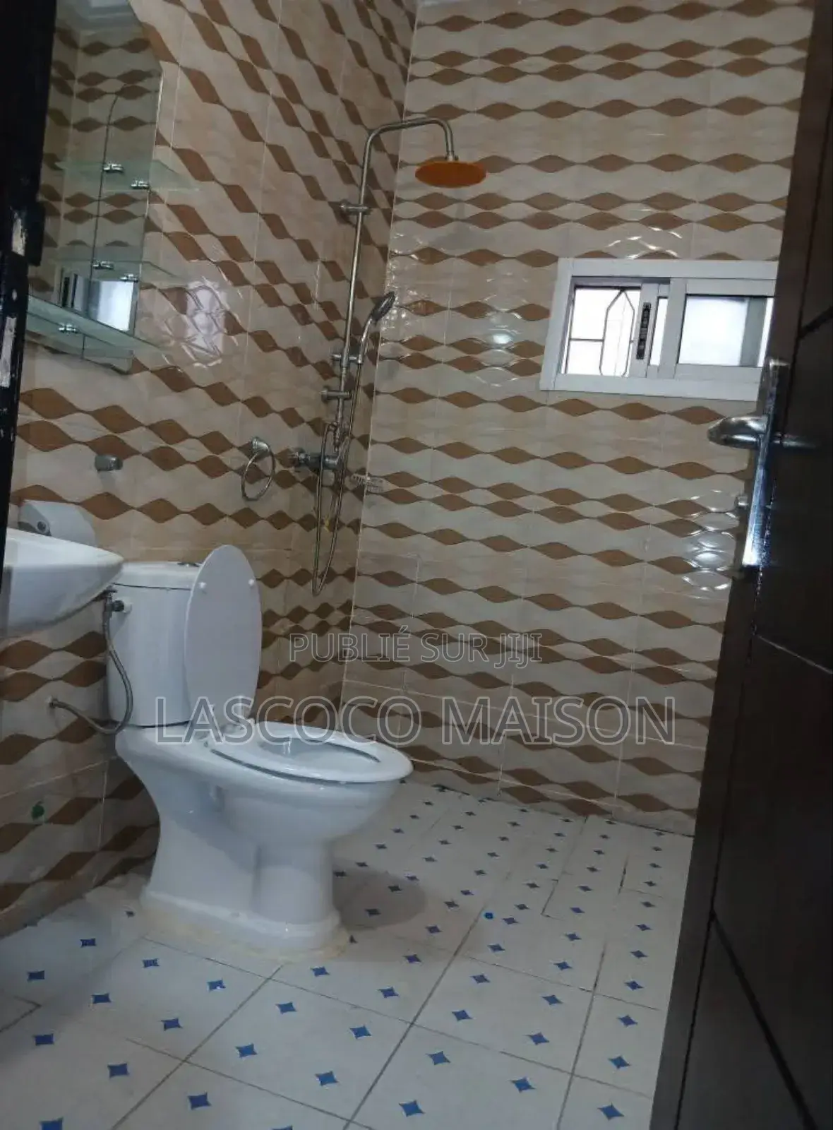 2chbre Appartement dans Lascoco Maison, Cocody à Louer