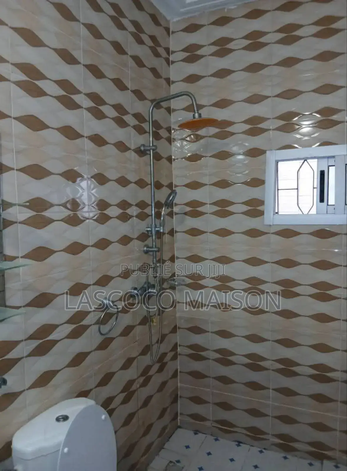 2chbre Appartement dans Lascoco Maison, Cocody à Louer