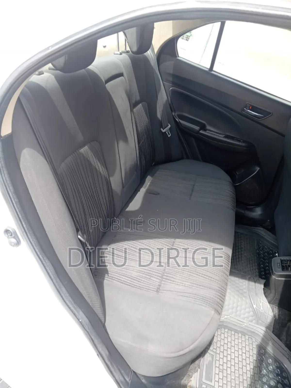 Suzuki Dzire 2024 Blanc