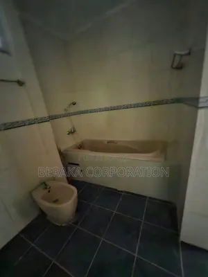 6chbre Duplex dans Beraka Corporation, Marcory à Vendre