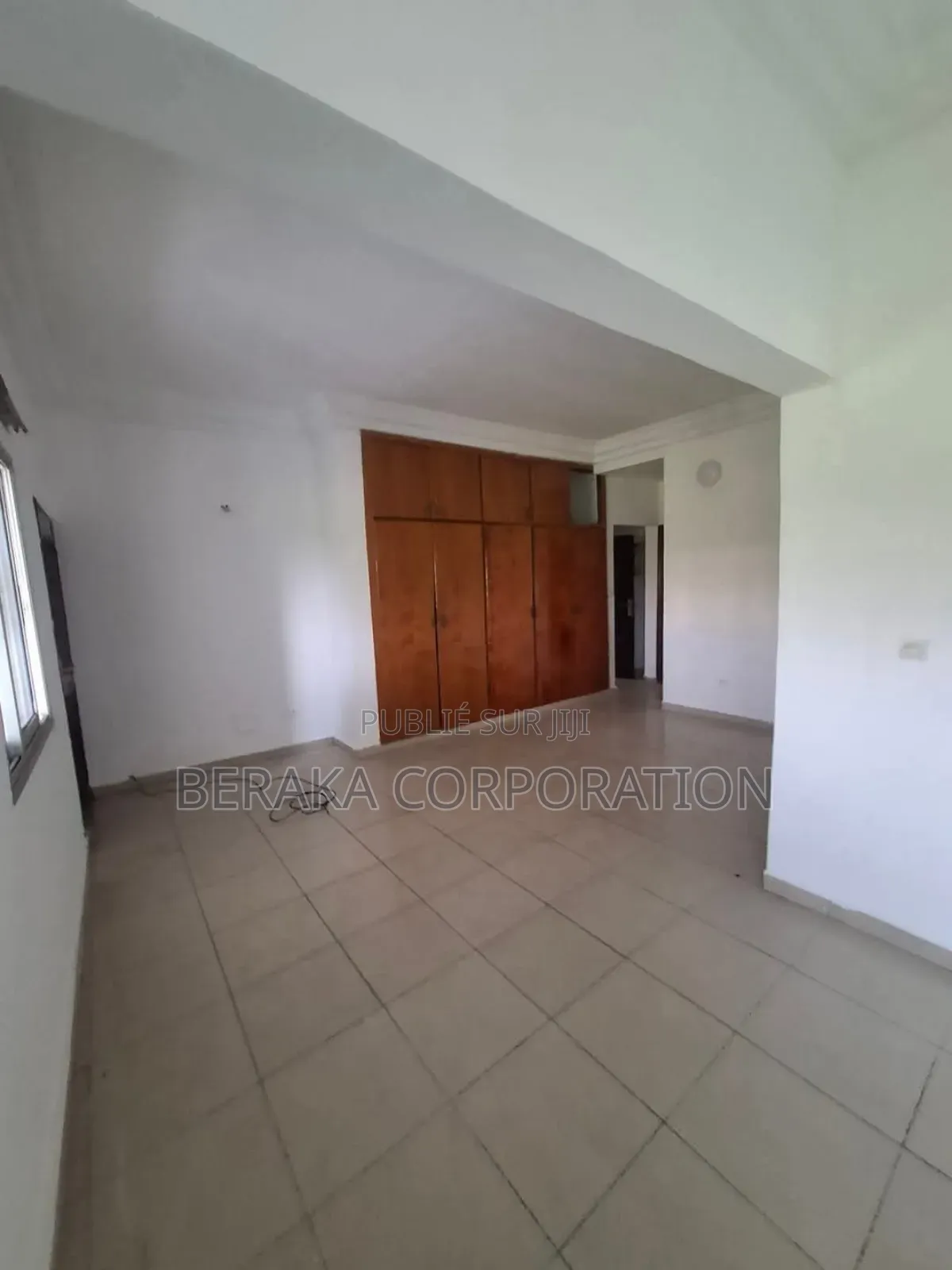 6chbre Duplex dans Beraka Corporation, Marcory à Vendre