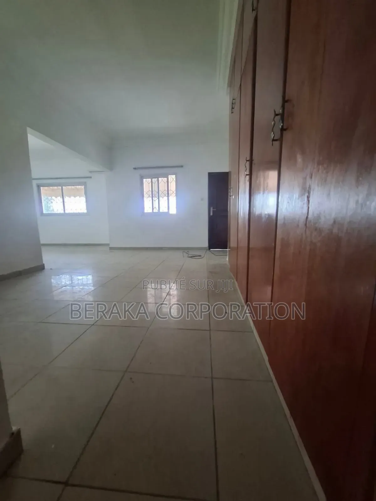 6chbre Duplex dans Beraka Corporation, Marcory à Vendre