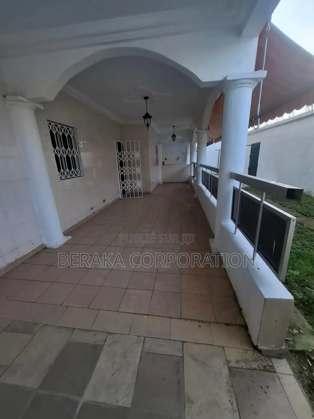 6chbre Duplex dans Beraka Corporation, Marcory à Vendre